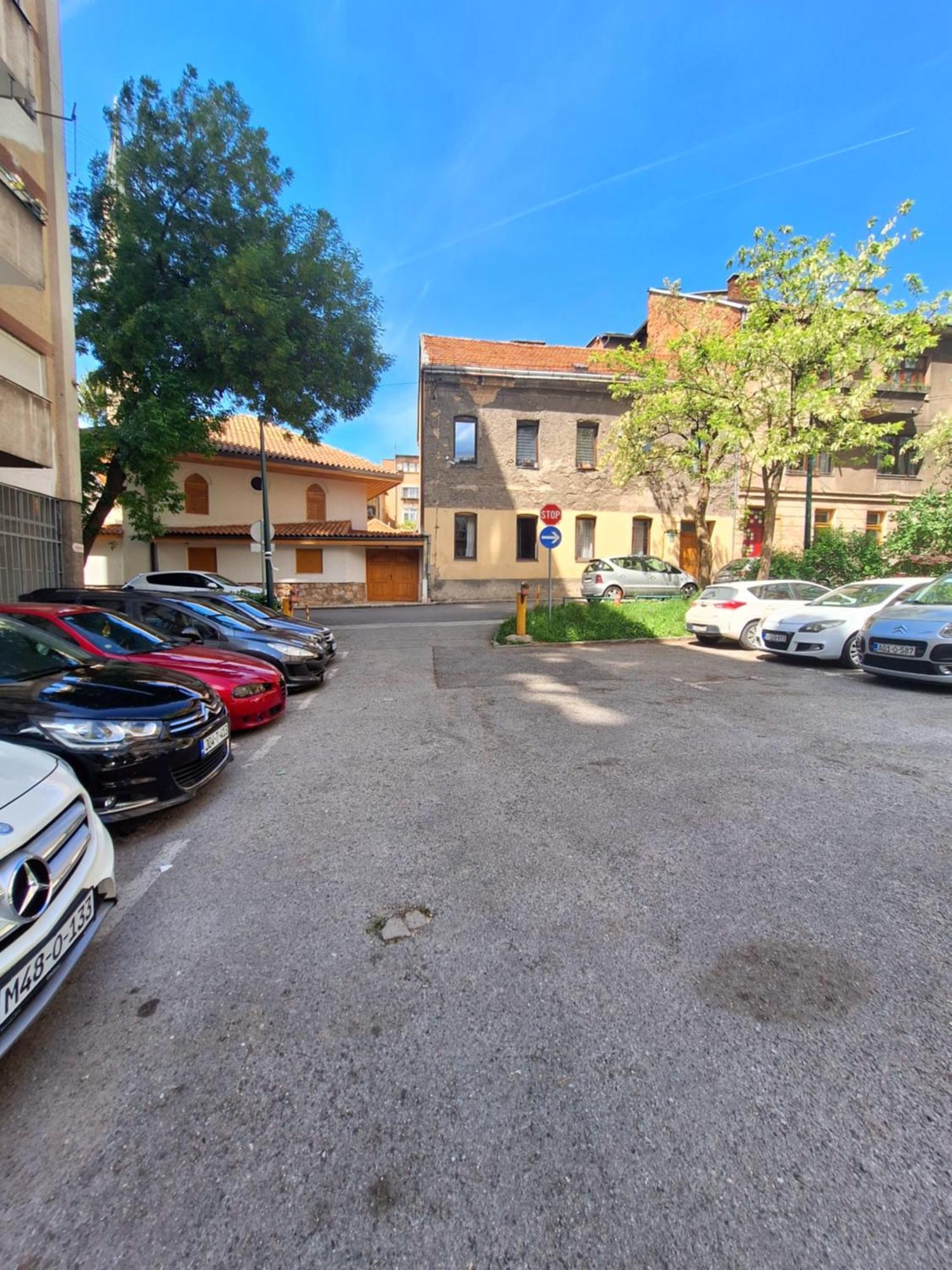 Apartman Orhideja With Free Parking Sarajevo Exterior photo